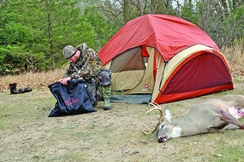 Why hunting the lunch hour might be your best bet for tagging a good buck — Outdoor News Minnesota — Gopher